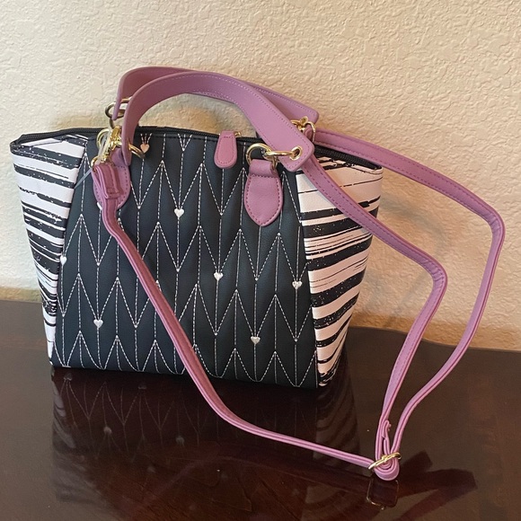 Betsey Johnson Luv Betsey Convertible Cross Body Clutch Bag. BRAND NEW WITH TAGS - Picture 8 of 16